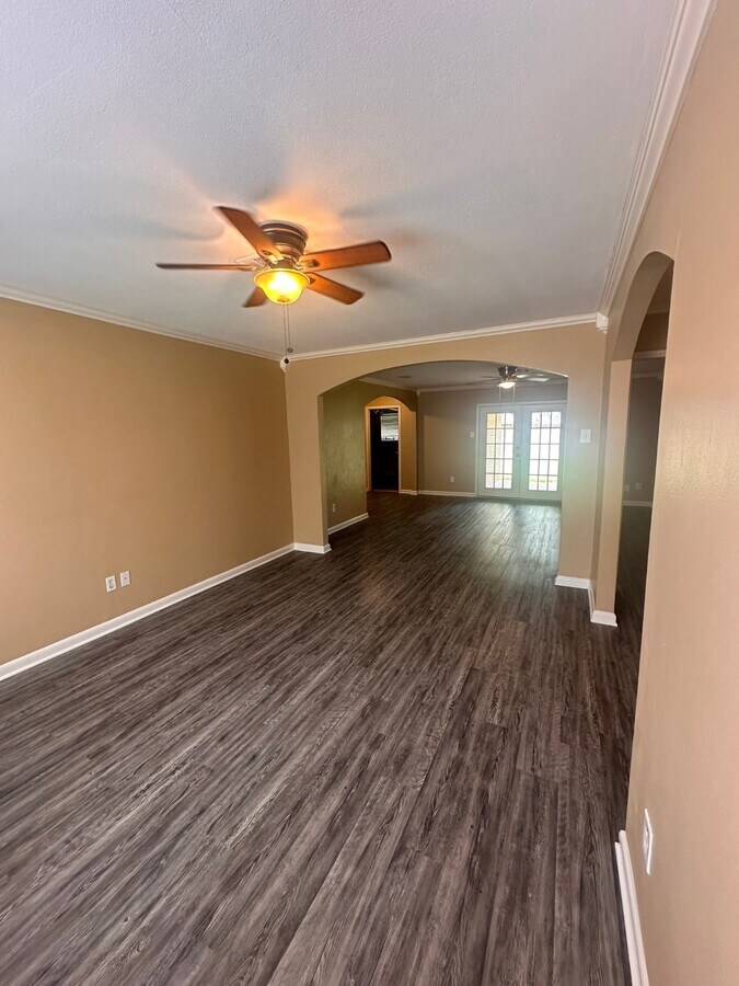 Photo - 5830 Effingham Dr