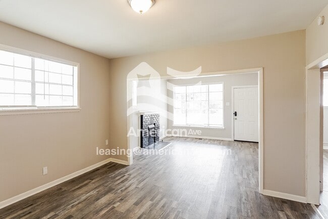 Photo - 608 Jerry Coleman St