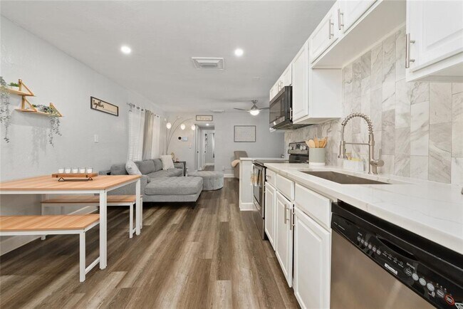 Photo - 6045 Sage Dr
