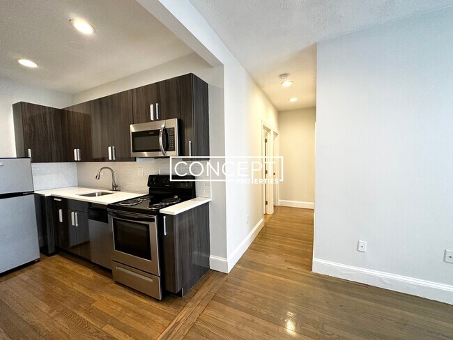 Photo - 11 Peterborough St Unit 4CP