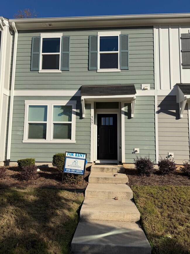 Building Photo - NEW LISTING ALERT! Beautiful 2-Bedroom To...