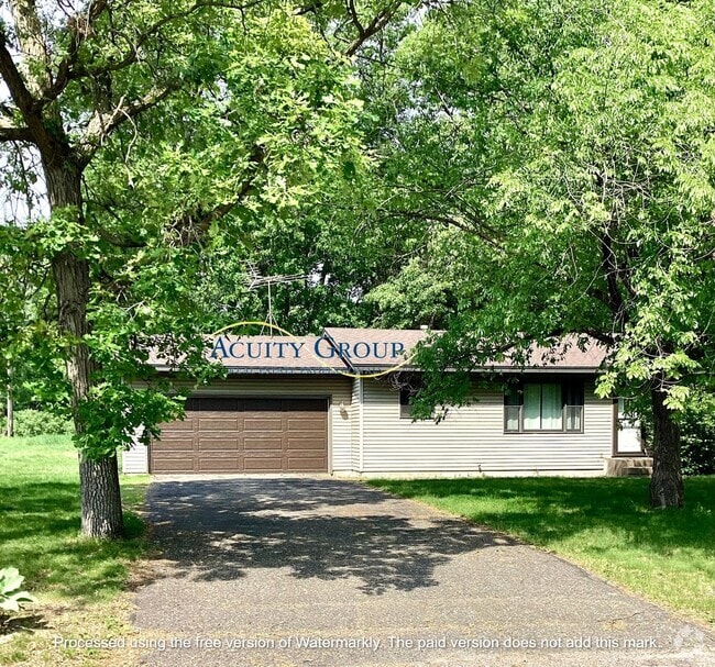 Building Photo - 3BR, 1BA Rambler Rental