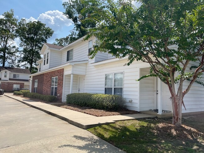 Cypress Bend Townhomes - Cypress Bend Townhomes