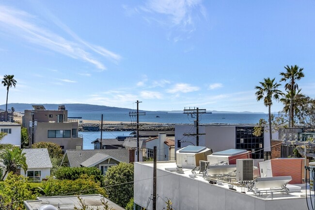 Photo - 24 E Westwind St