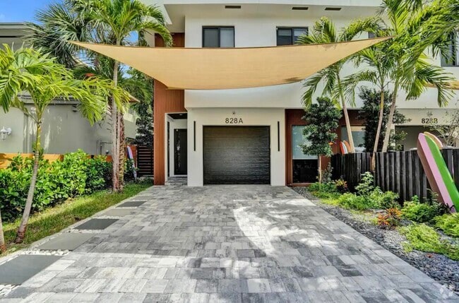 Building Photo - 828 SW 16th St Rental
