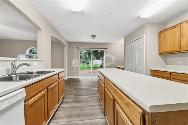 Photo - 17051 Lixberry Way