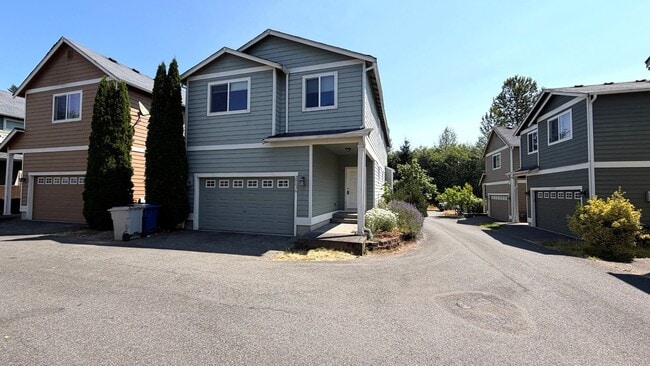 Building Photo - Beautifully Updated 3 Bedroom + Loft Home with New A/C
