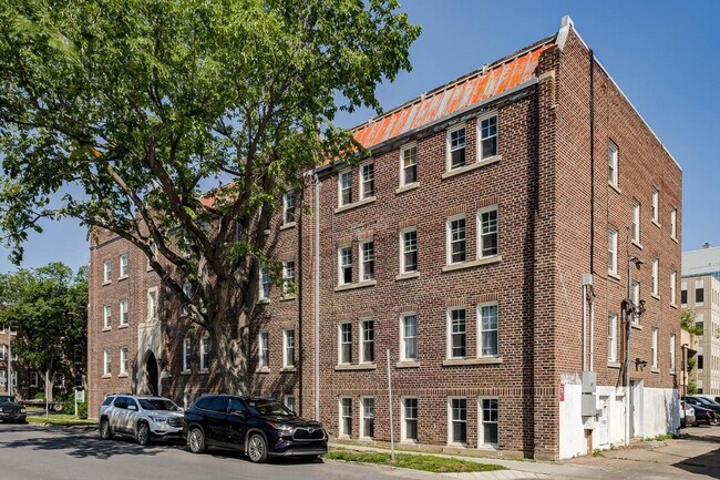 Photo - Linden Manor