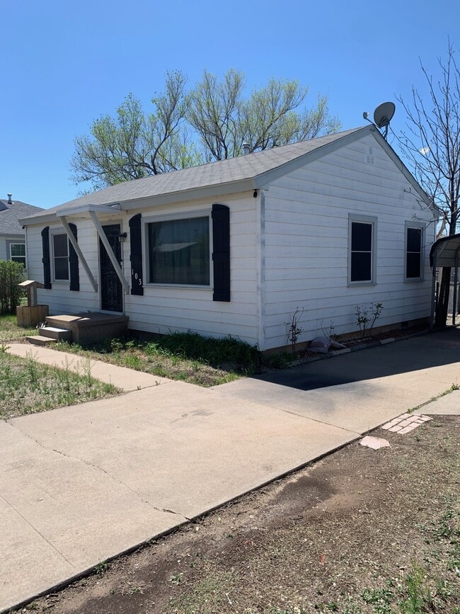 Photo - 103 N Western St