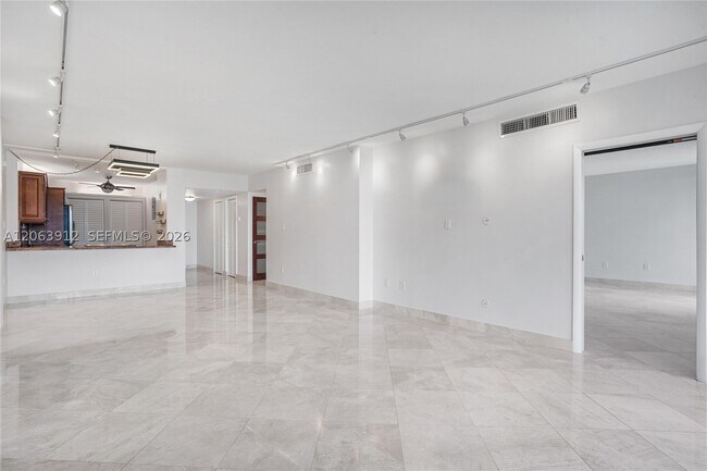 Photo - 3375 N Country Club Dr Unit 1605