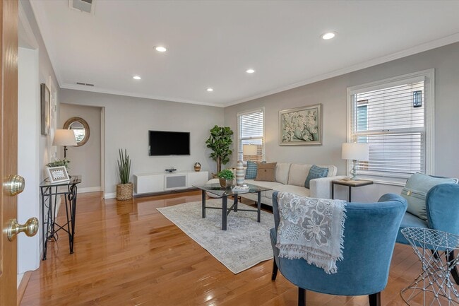 Photo - 354 Dana St Casa