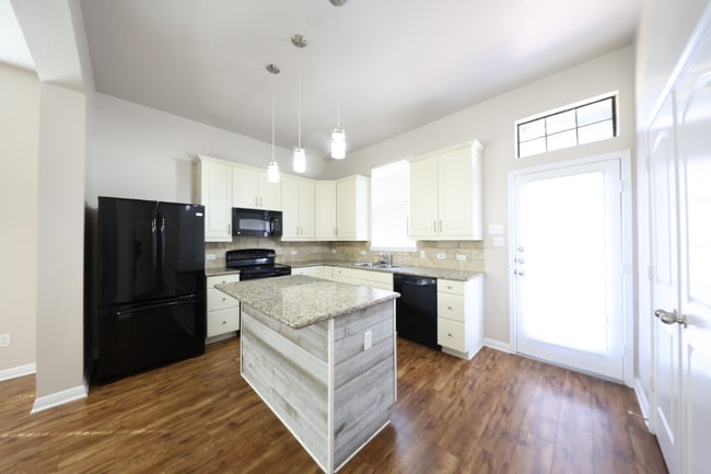 Photo - 3309 Castleton Dr