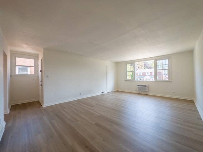 Photo - Hunter's & Cooke