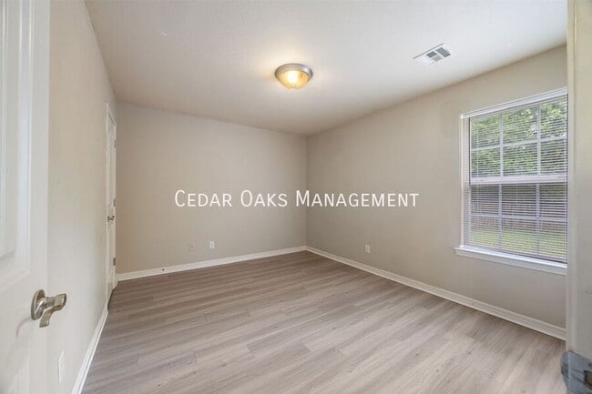 Photo - 1302 S C Ct
