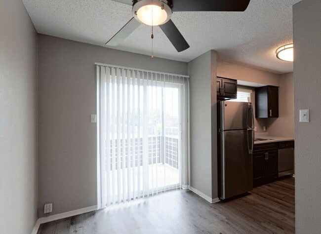 Photo - 531 Bedford Rd Unidad 221