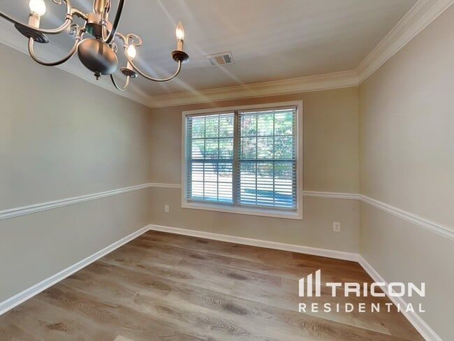 Photo - 3210 Arbor Oaks Dr SW