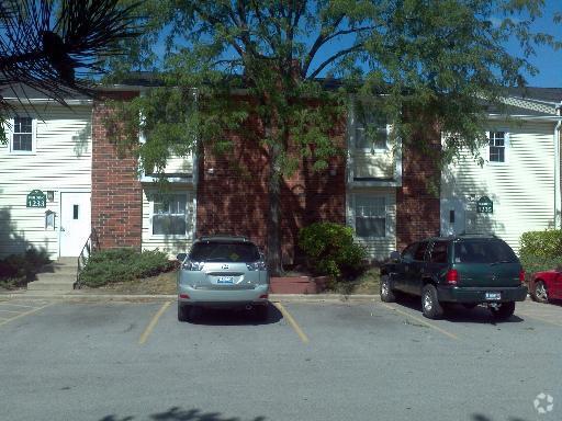 Building Photo - 1235 Wyndham Ct Unit 202 Rental