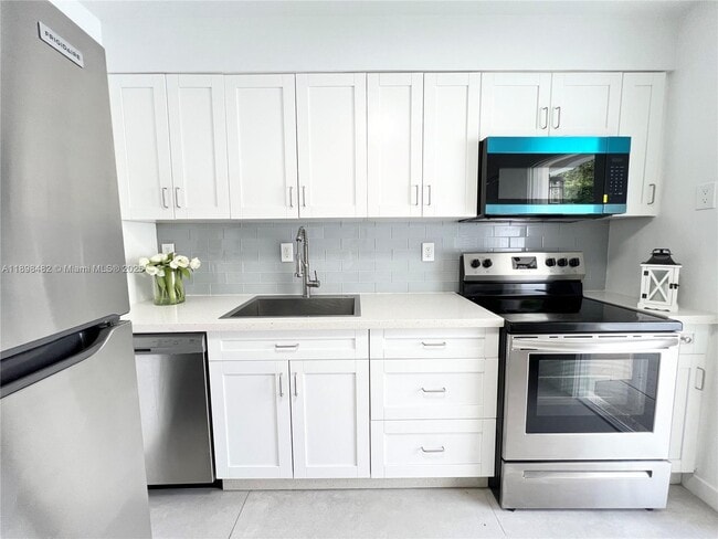 Photo - 2827 SW 24th St Unit 2728