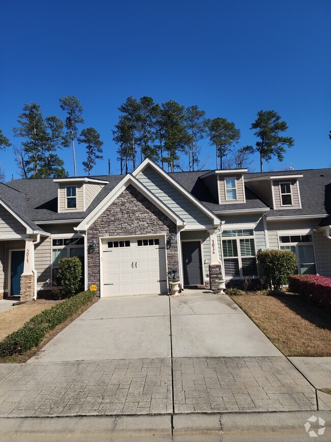 Building Photo - 3016 Pointewest Dr Rental