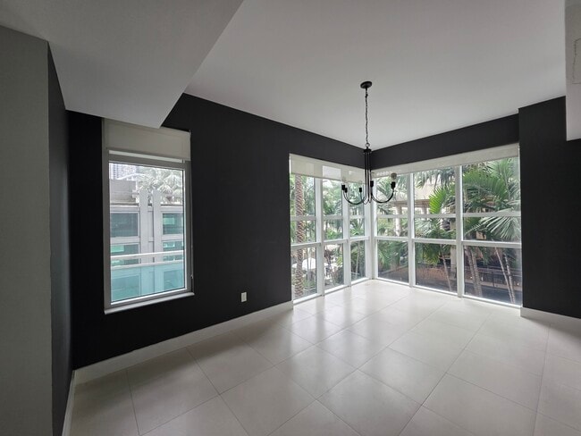 Photo - 950 Brickell Bay Dr Unidad The Plaza 200