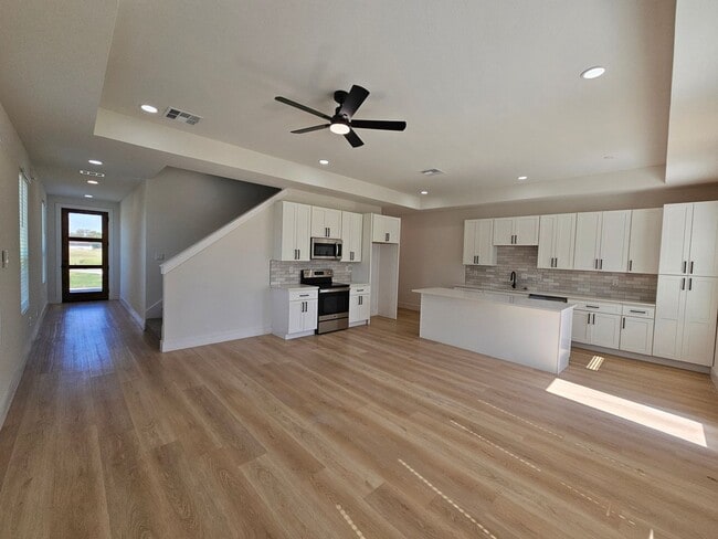 Photo - Ready for immediate move in!
