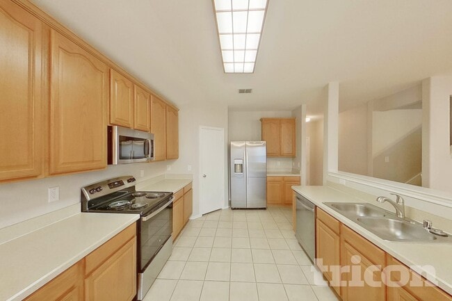 Photo - 216 Rambling Way