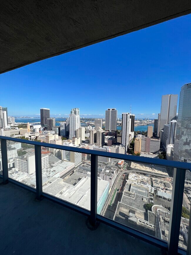 Photo - 168 SE 1st St Unidad 11