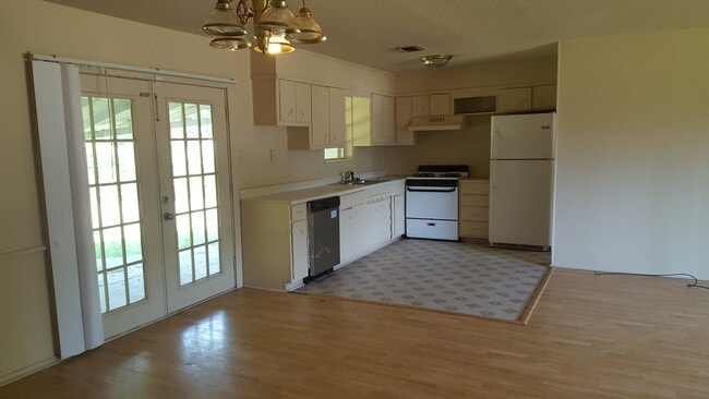 Photo - 3012 Gaines St