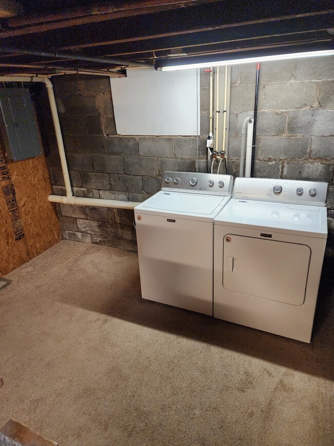 Photo - 120 E 9th St