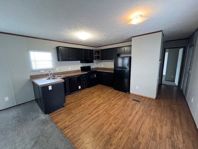 Photo - 133 Burch St