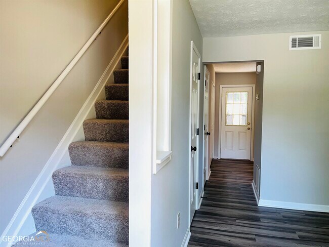 Photo - 8975 Stonebridge Blvd