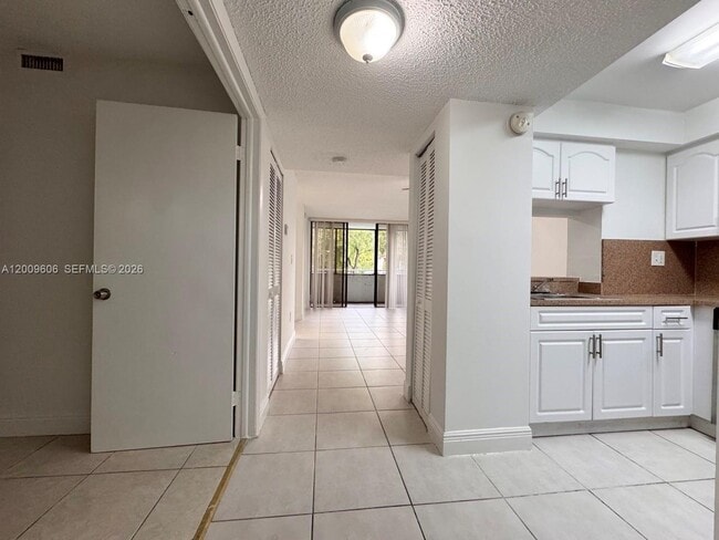 Building Photo - 8255 SW 152nd Ave Unit E-215