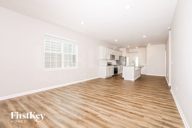 Photo - 444 Haywood Glen Dr