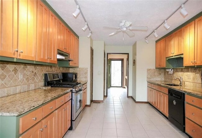 Photo - 5100 Forest Mist Dr