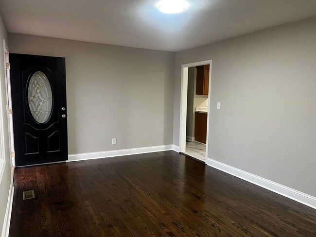 Photo - 824 Strawberry Ln