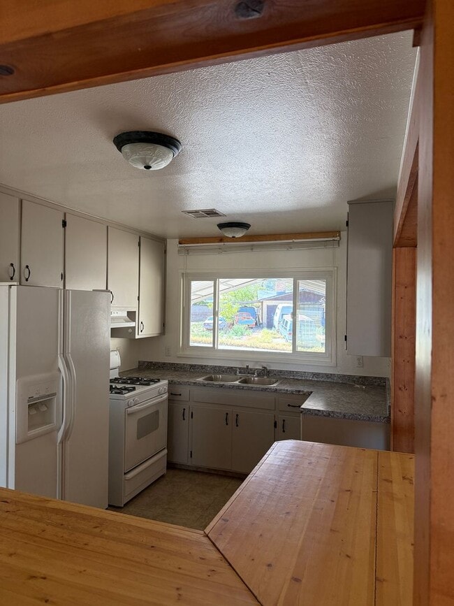 Photo - 2101 Aspen Dr
