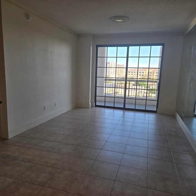 Photo - 233 S Federal Hwy Unit 721