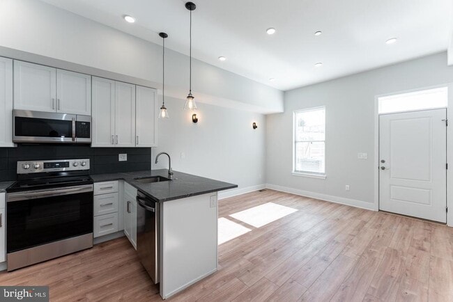 Building Photo - 2931 Salmon St Unit 1R Rental