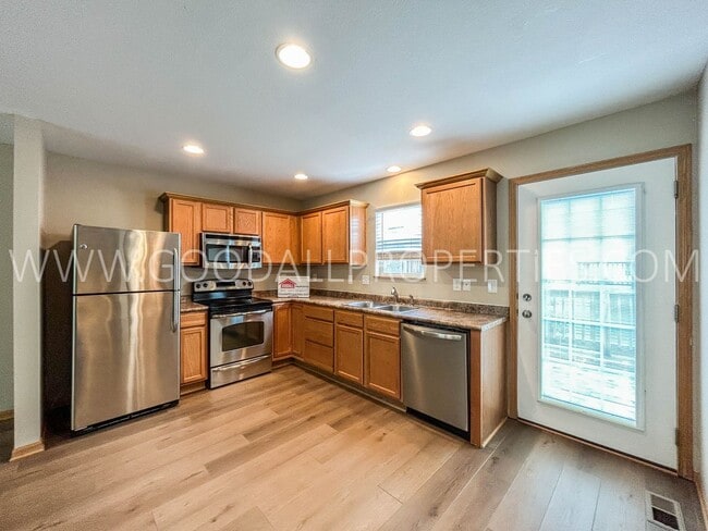 Photo - Wonderful Special, Wont Last!! 2 Bedroom, 2.5 Bath Townhome in Urbandale