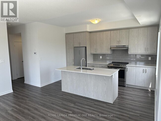 Photo - 150 Honeycrisp Cres