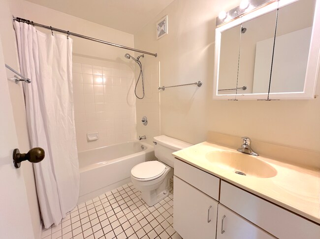 Photo - 1212 N La Salle Dr Unit 1904