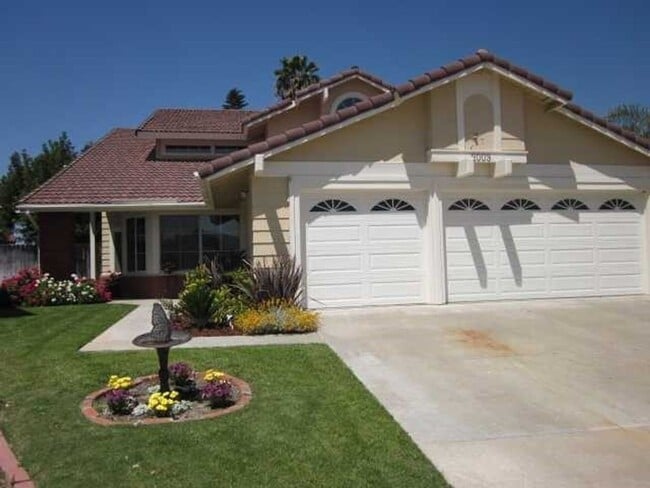 Building Photo - 4 Bedroom - 3 Bathroom Rental