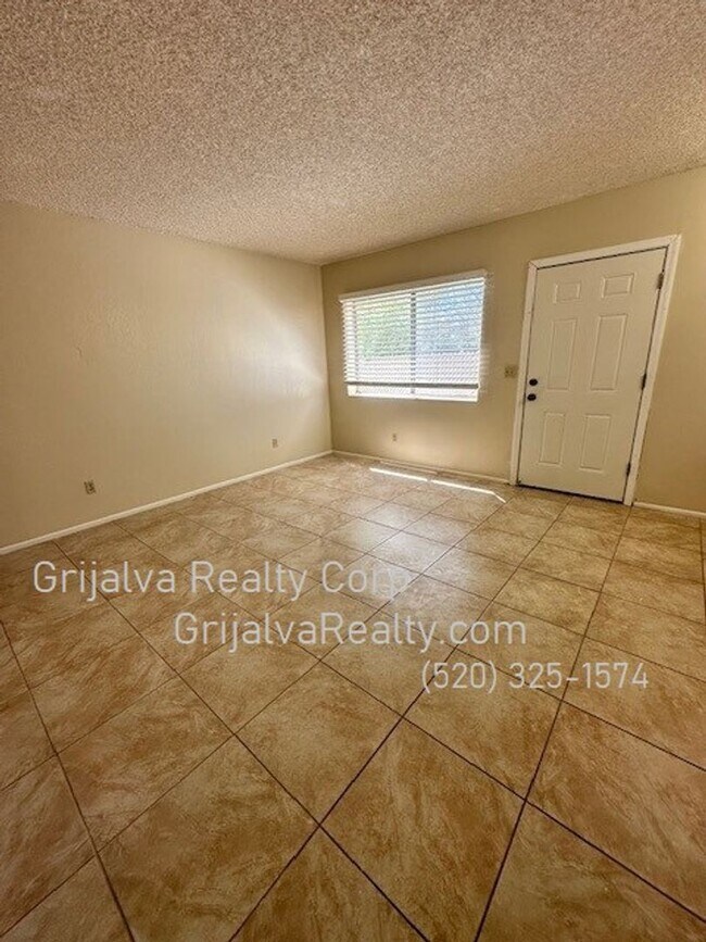 1014 E 12th St Unit 1014