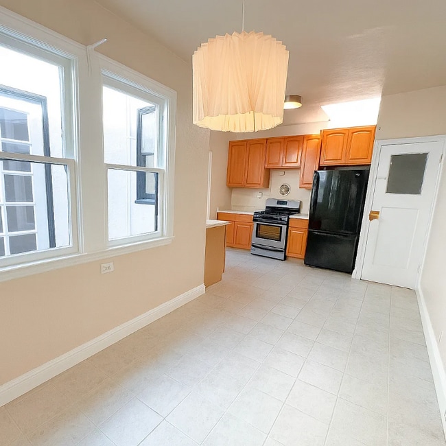 Photo - 472 Ramsell St