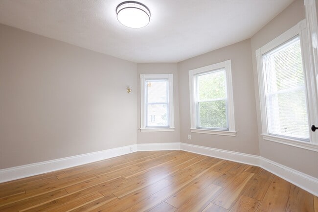 Photo - 31 Graham St Unit 2