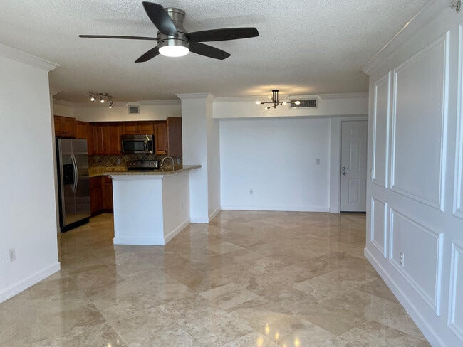 Photo - 651 Okeechobee Blvd Unit 409
