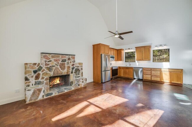 Photo - 302 Lago Verde Rd