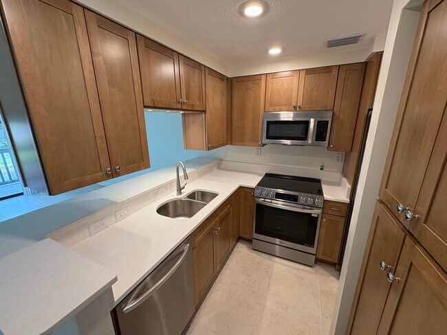 Photo - 314 Westlake Ct