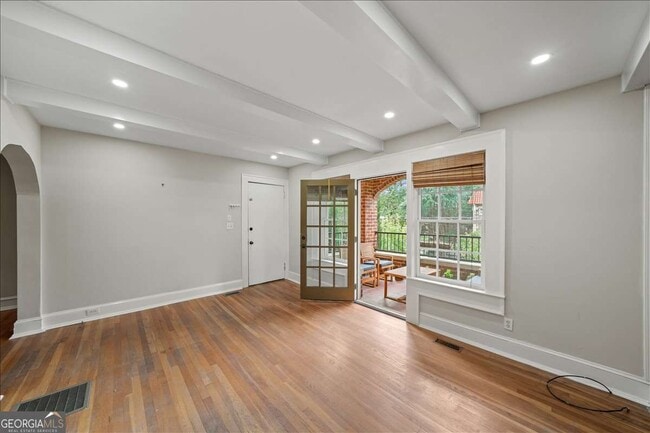 Photo - 795 Ponce De Leon Pl NE Unidad A2