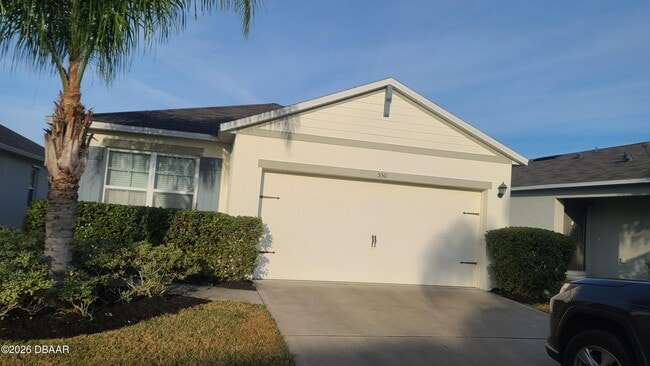 Building Photo - 550 Armoyan Wy